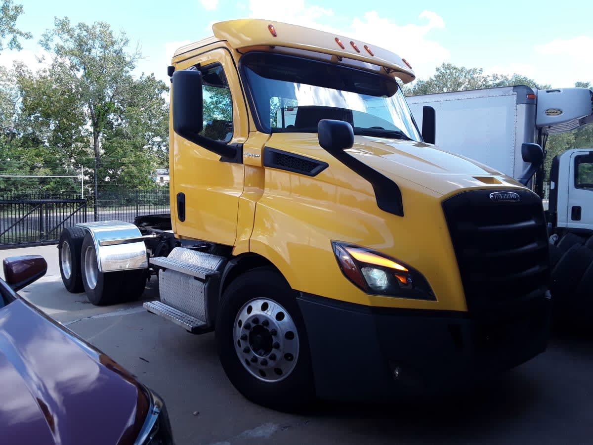 2020 Freightliner/Mercedes NEW CASCADIA 116 262004