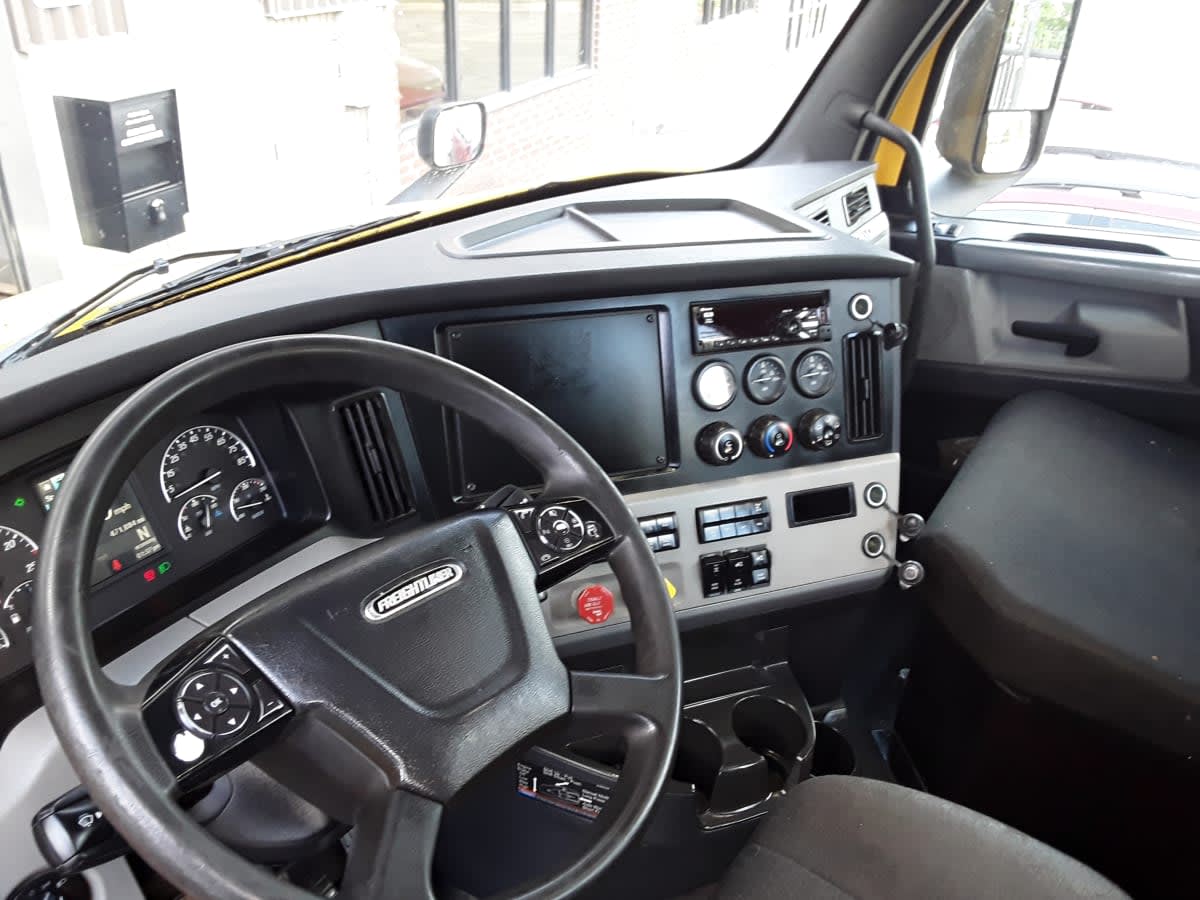2020 Freightliner/Mercedes NEW CASCADIA 116 262004
