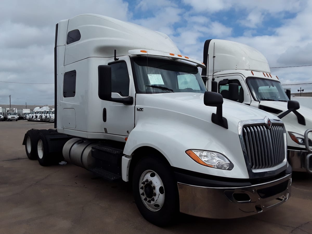 2020 Navistar International LT625 SLPR CAB 262595