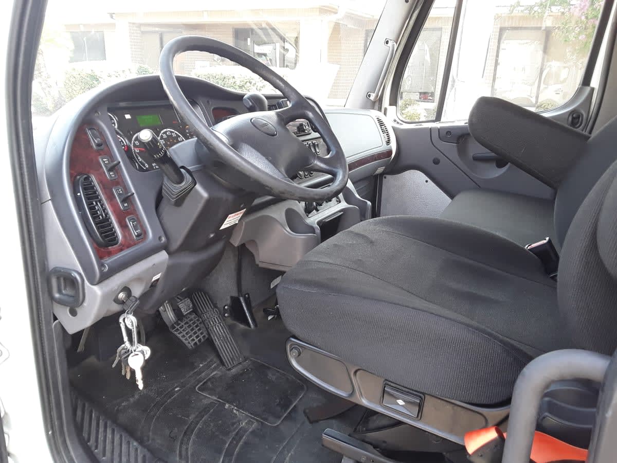 2021 Freightliner M2 106 263409