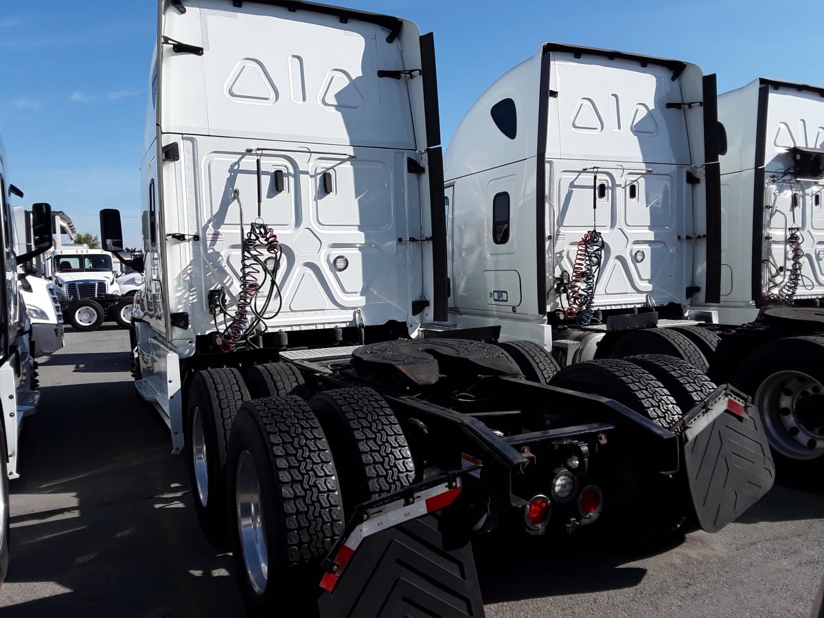 2020 Freightliner/Mercedes CASCADIA 125 263420