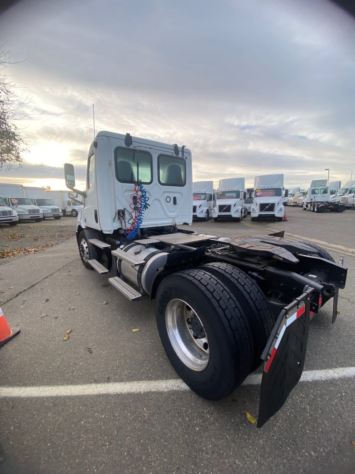 2020 Freightliner - image 6