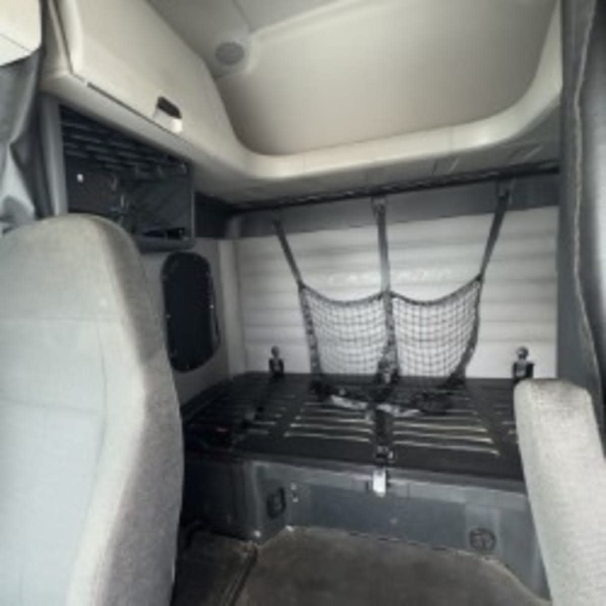 2020 Freightliner - image 8