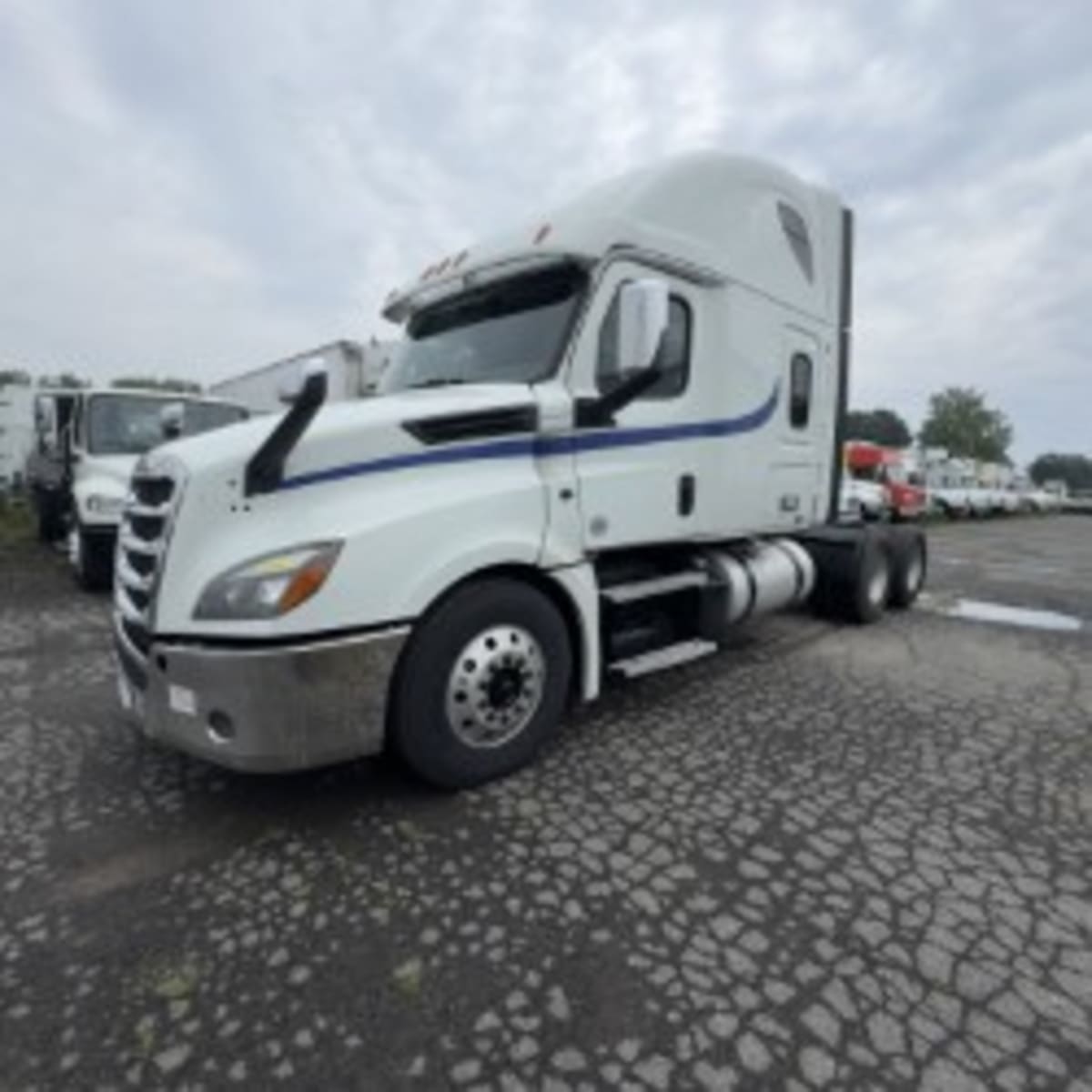 2020 Freightliner - image 3