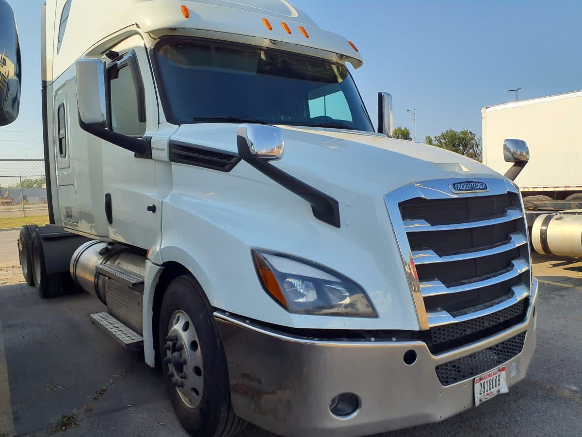 2020 Freightliner - image 3
