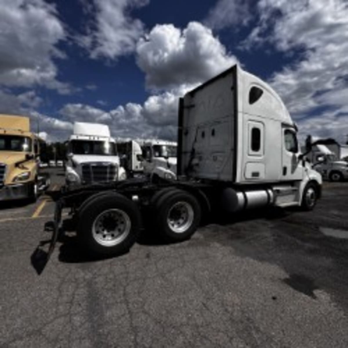 2020 Freightliner - image 4