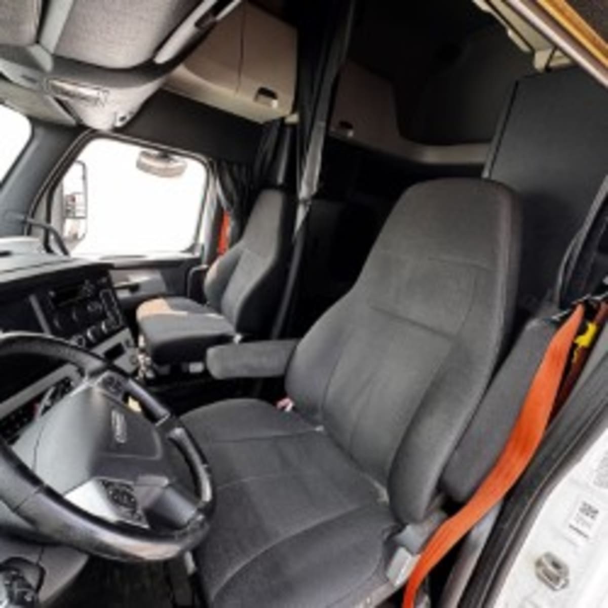 2020 Freightliner - image 7