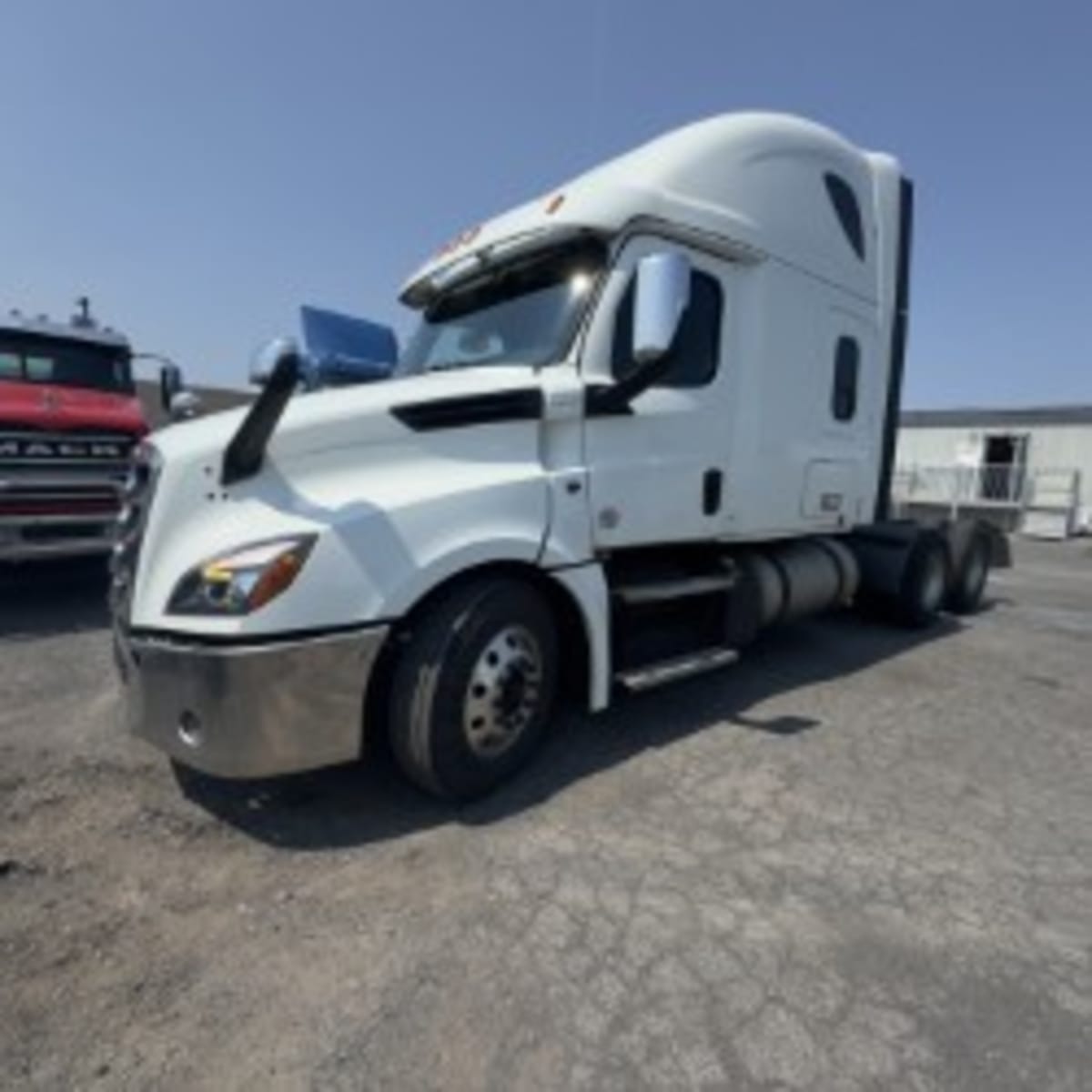 2020 Freightliner - image 1