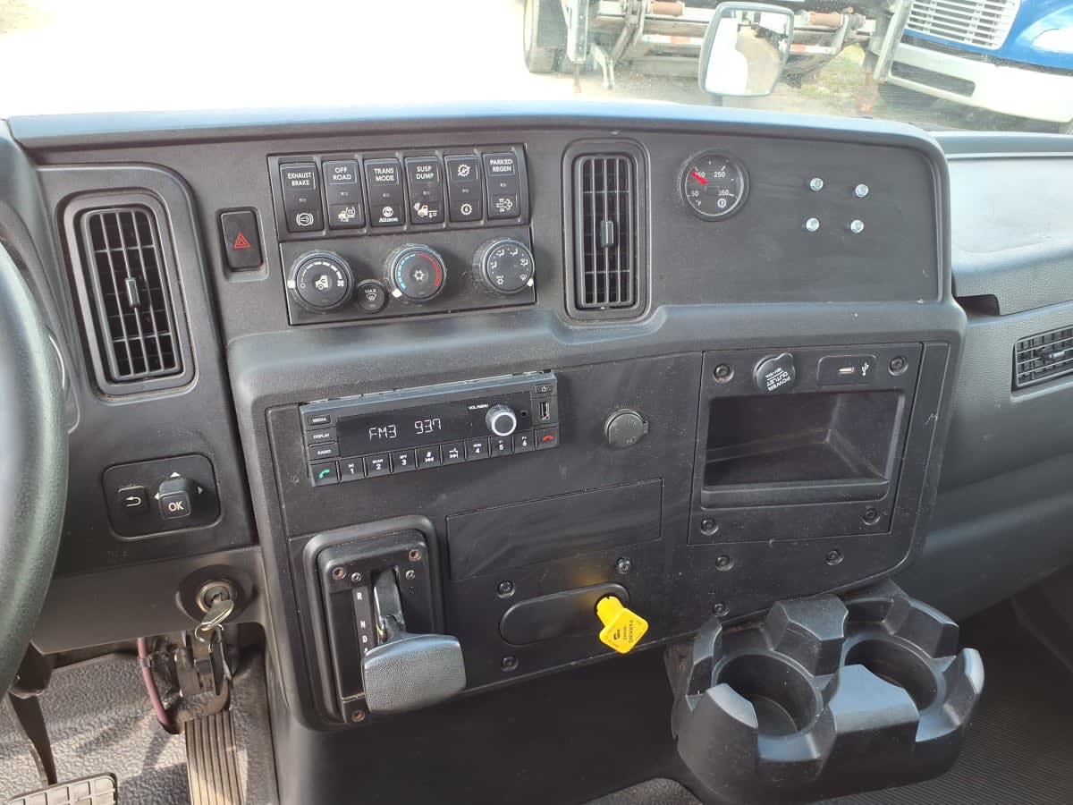 2020 Navistar International MV607 (4X2) 265032