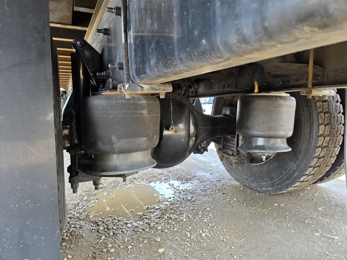 2020 Freightliner M2 106 265093