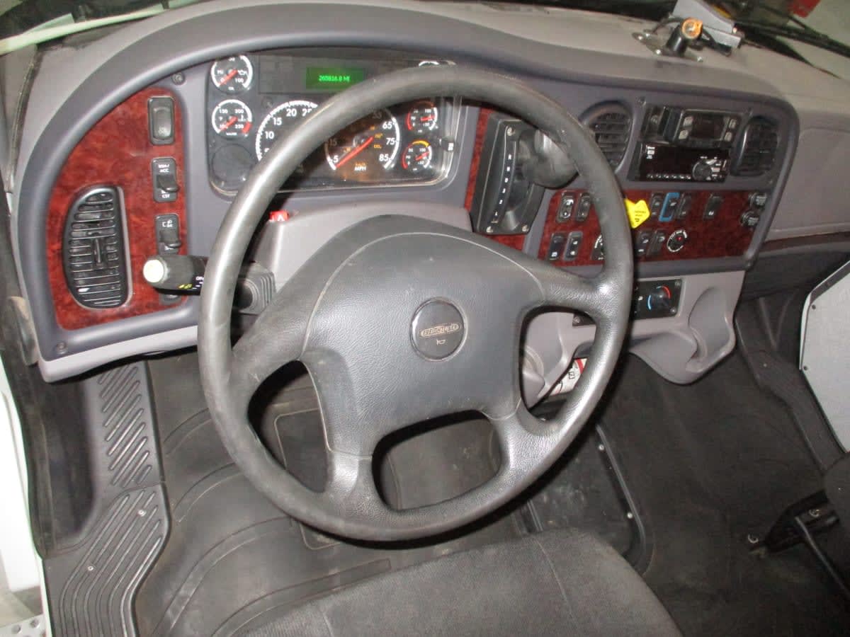 2021 Freightliner M2 106 - image 7