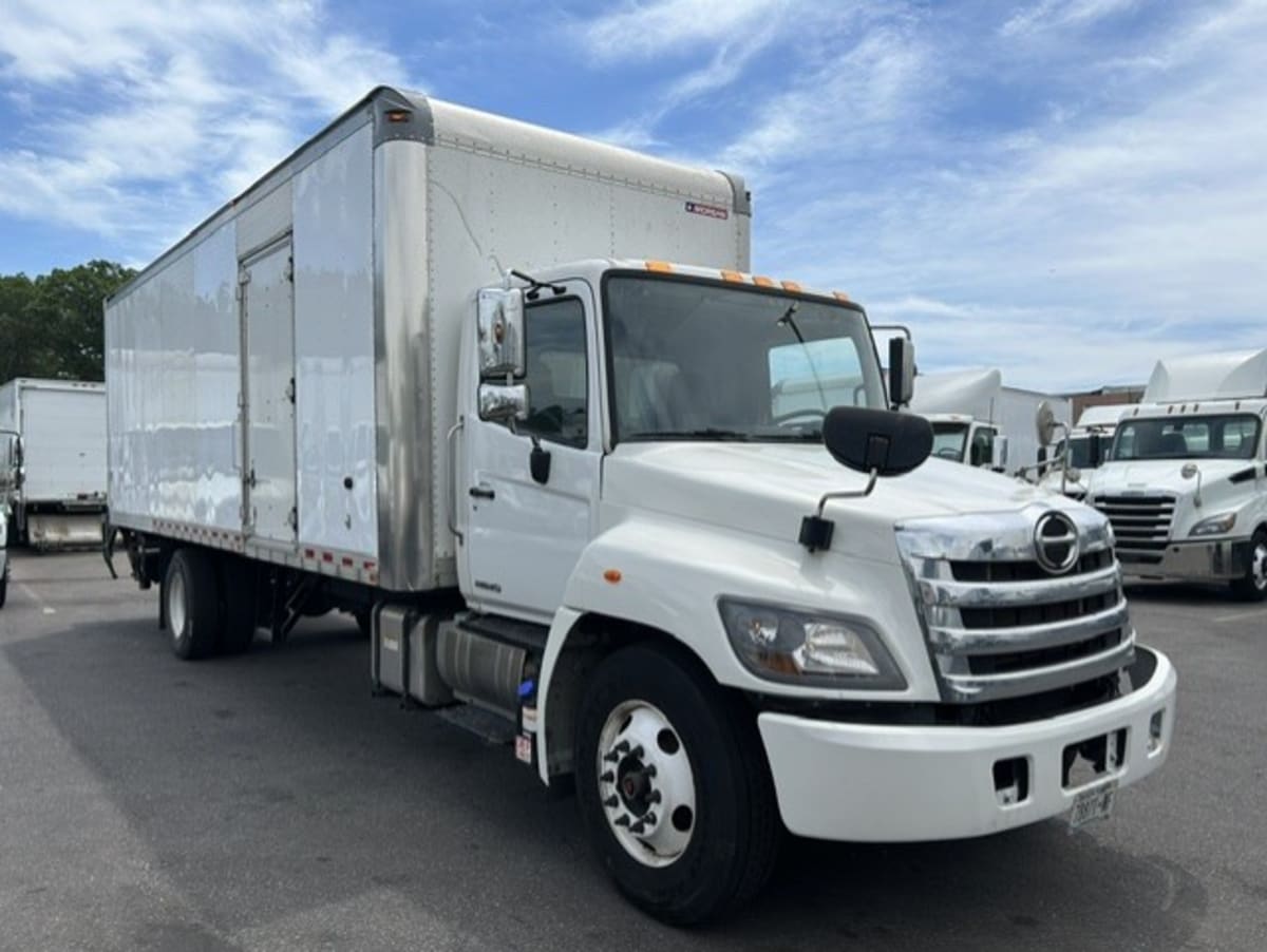 2020 Hino HINO 268 265331