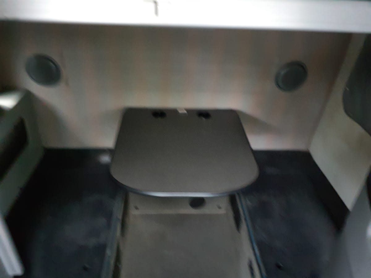 2020 Volvo - image 8