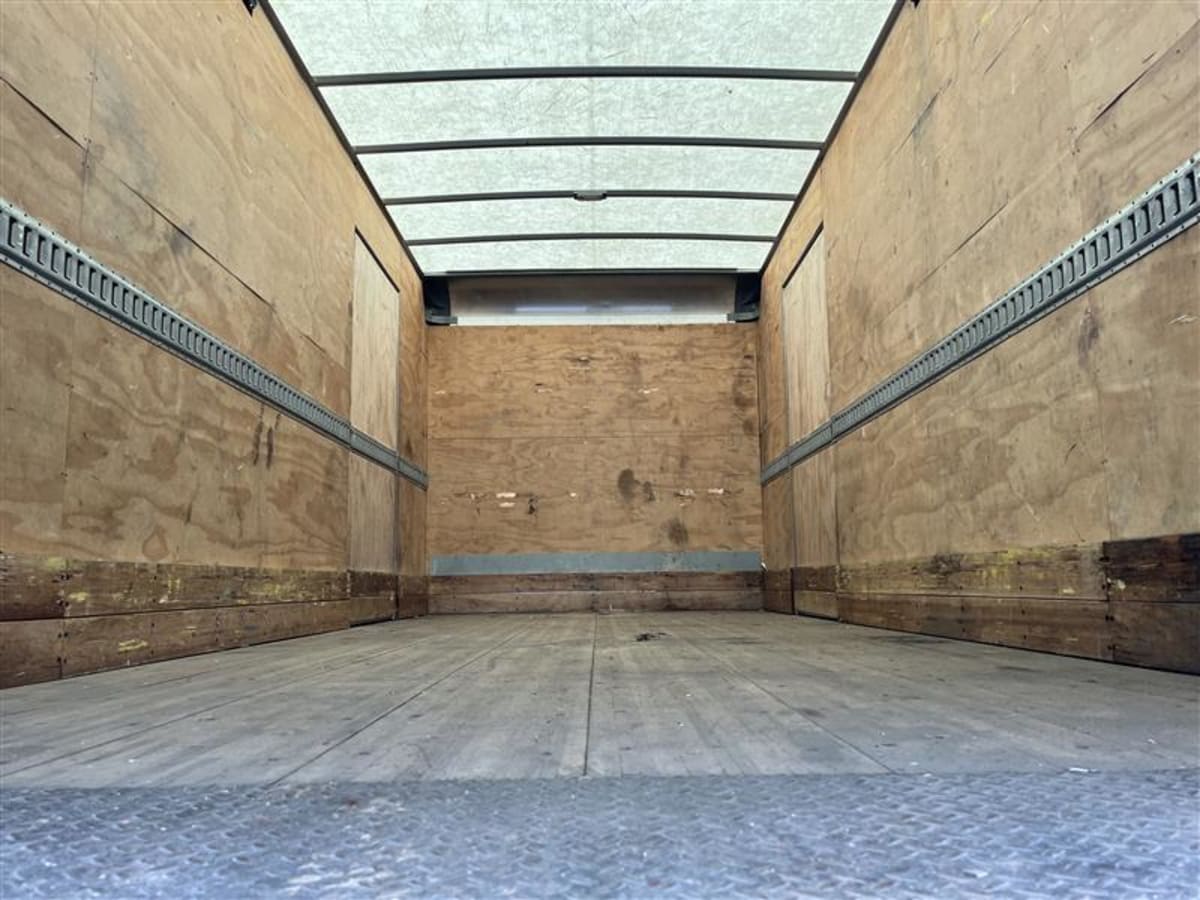 2020 Freightliner/Mercedes M2 106 265638