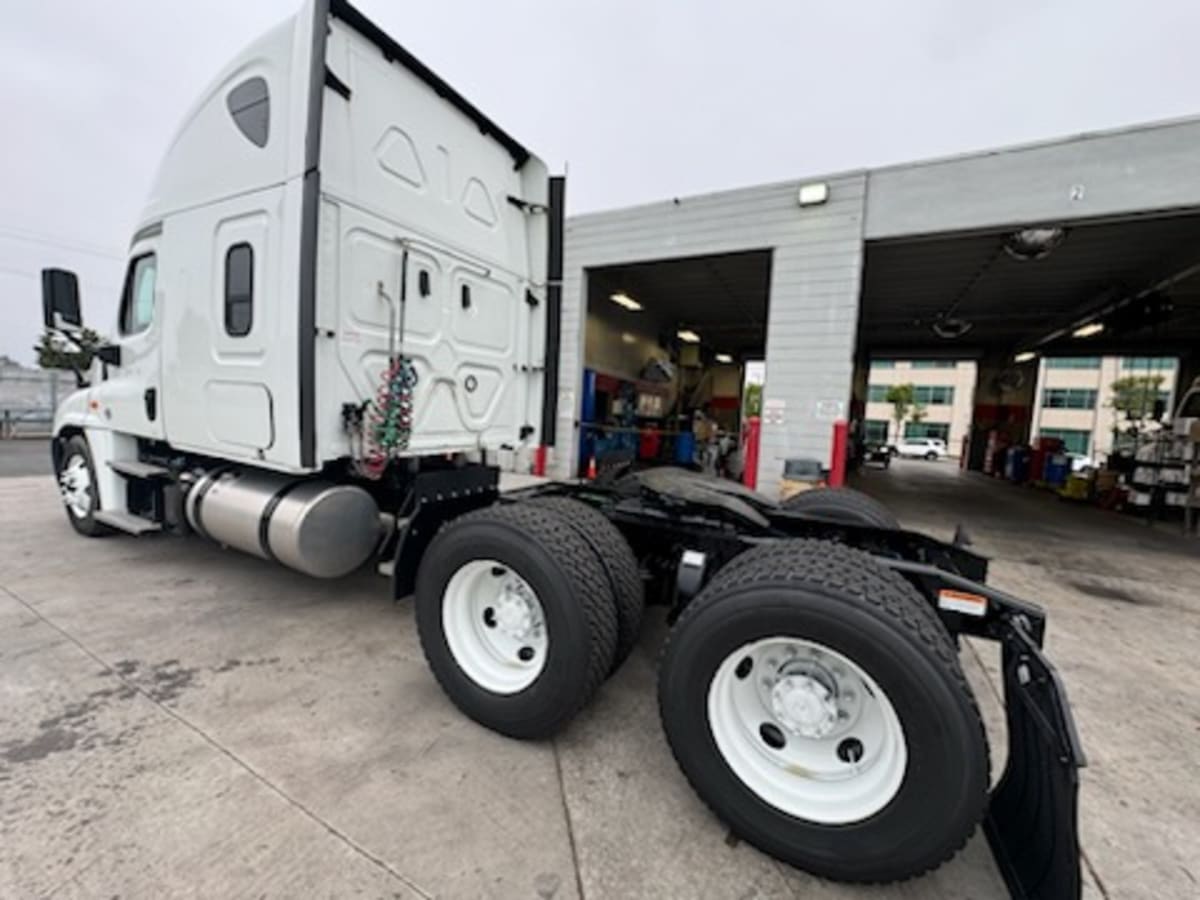 2020 Freightliner/Mercedes CASCADIA 125 265844