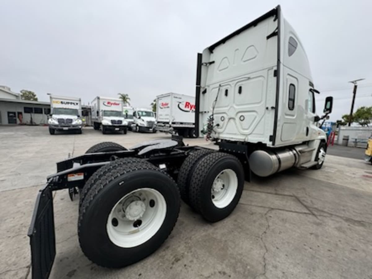 2020 Freightliner/Mercedes CASCADIA 125 265844