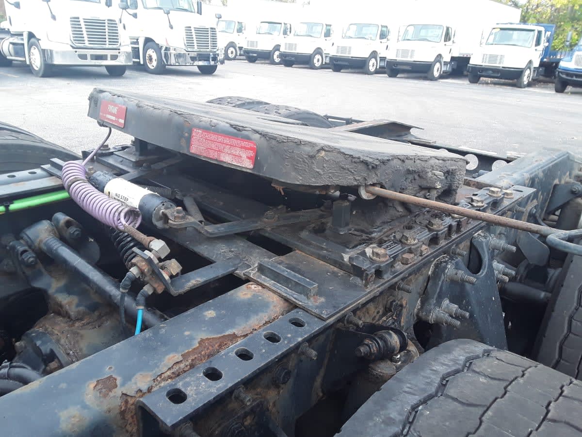 2020 Navistar International LT625 DAYCAB T/A 265961