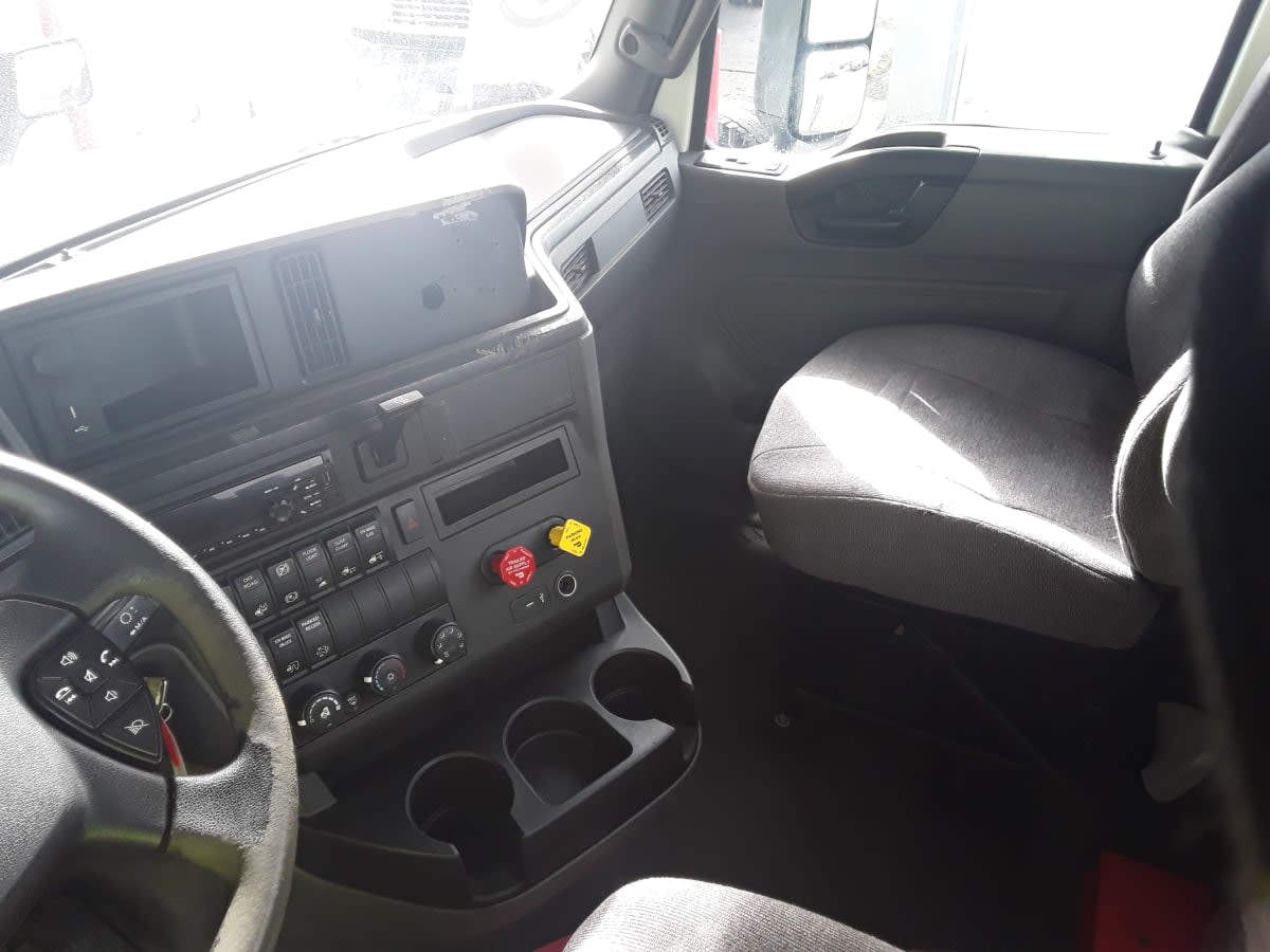 2020 Navistar International LT625 DAYCAB T/A 265961