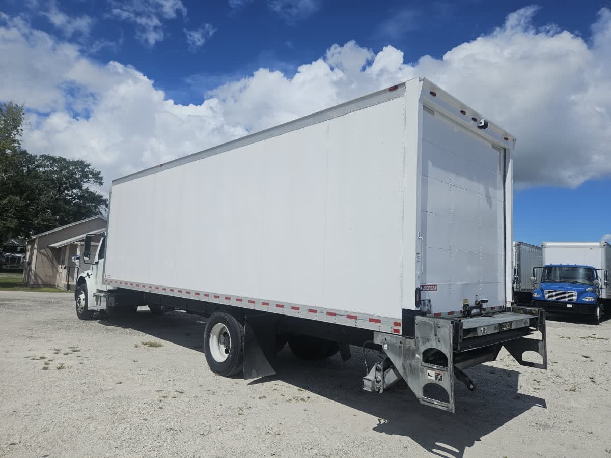 2020 Freightliner M2 106 266301