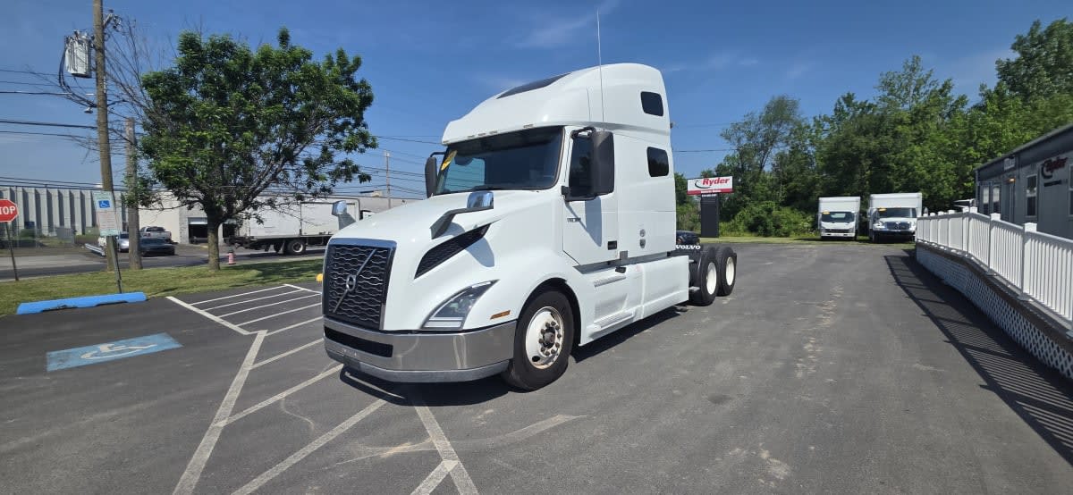 2020 Volvo VNL64T-760 266370