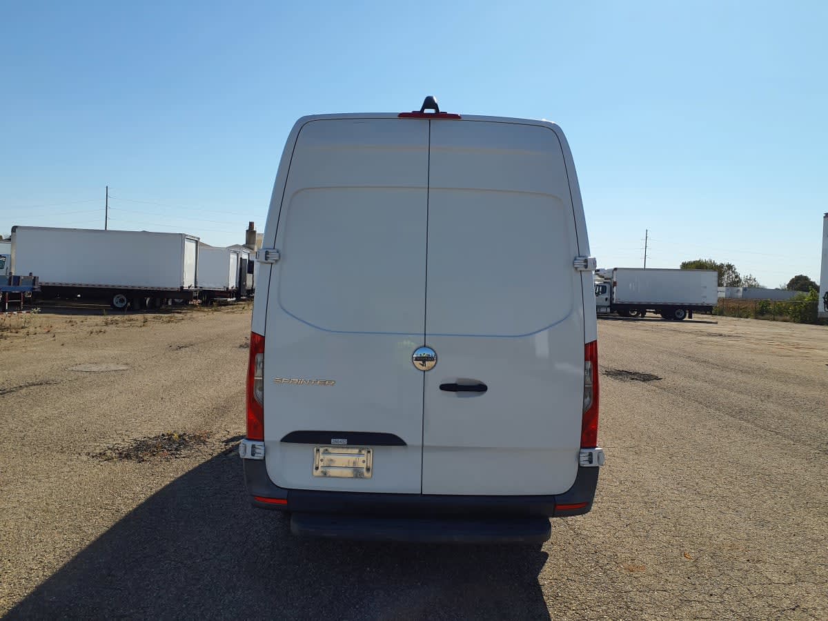 2020 Mercedes-Benz 2500 266432