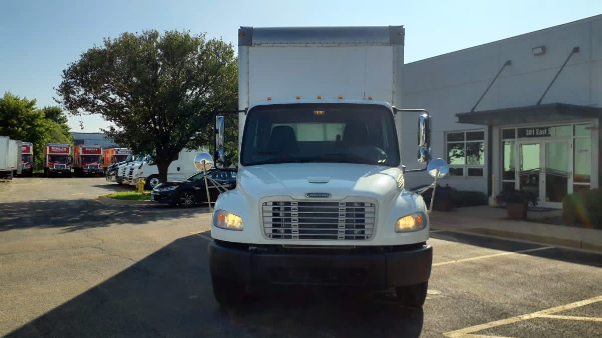 2020 Freightliner M2 106 in Bolingbrook, IL — photo 2
