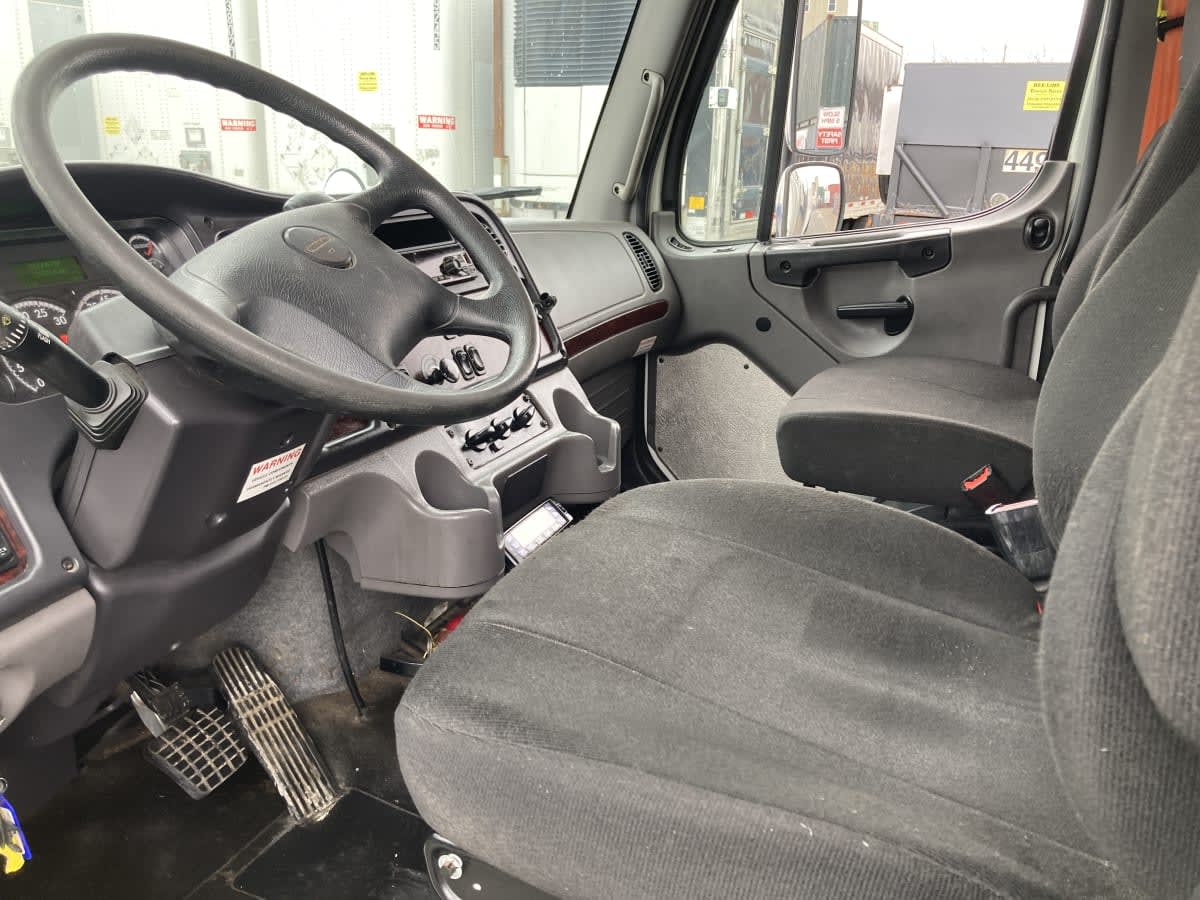 2020 Freightliner/Mercedes M2 106 266463