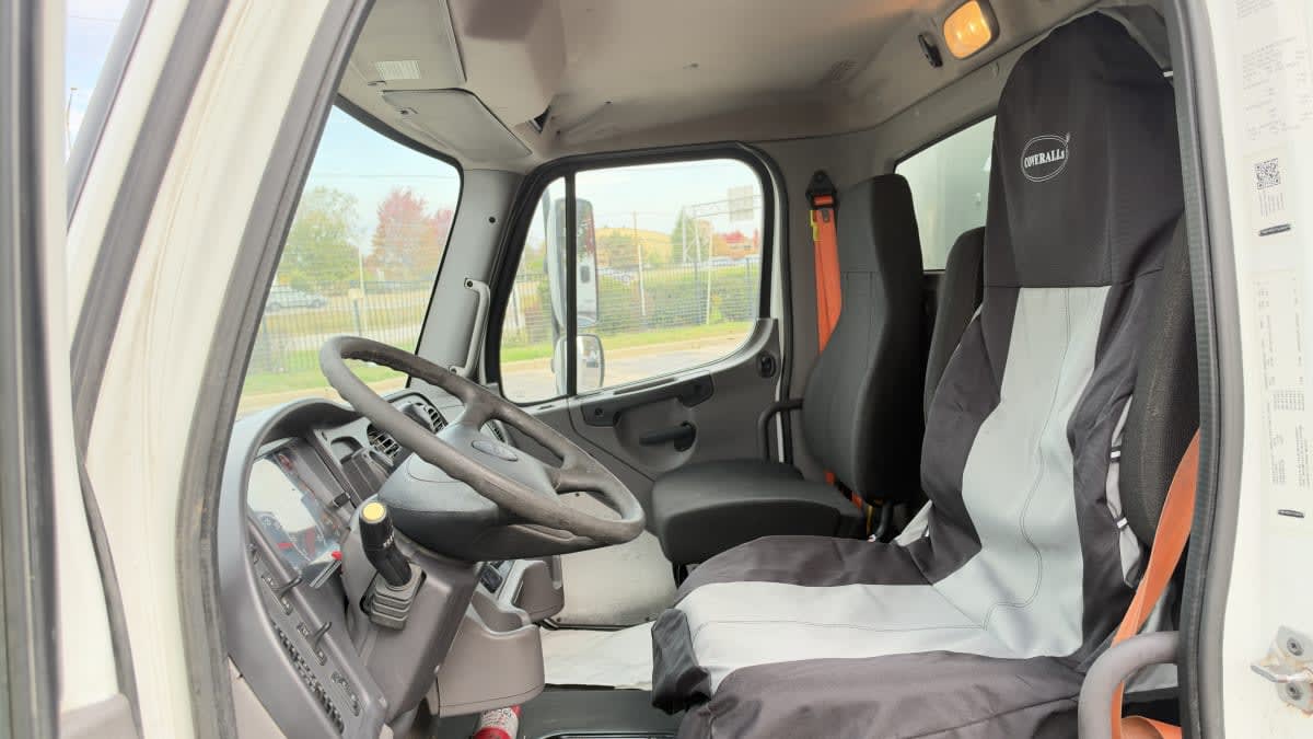 2020 Freightliner/Mercedes M2 106 266486