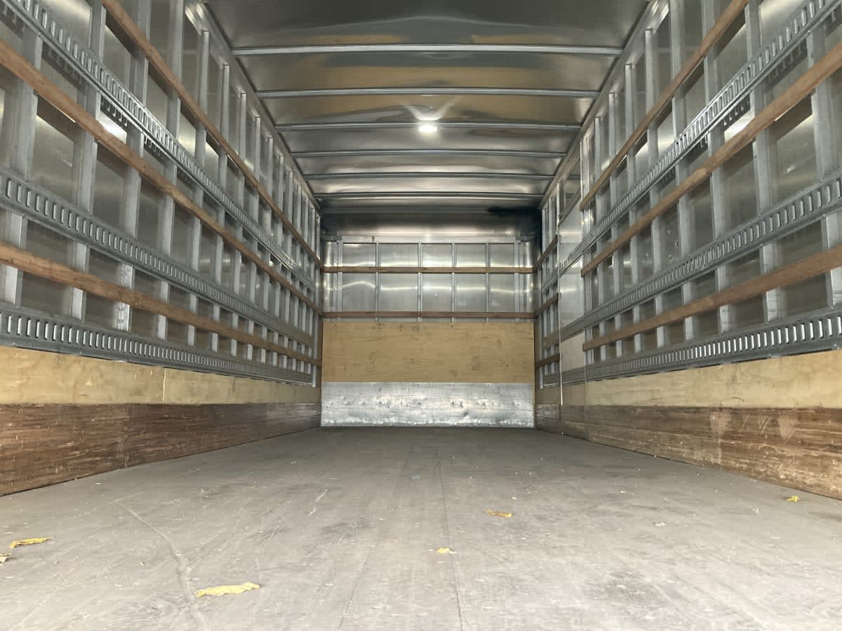 2020 Freightliner/Mercedes M2 106 266589