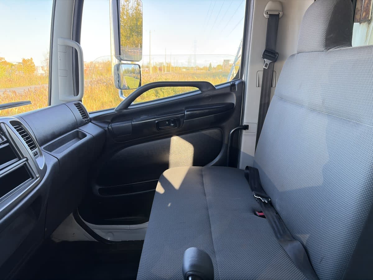 2020 Hino HINO 338 266590