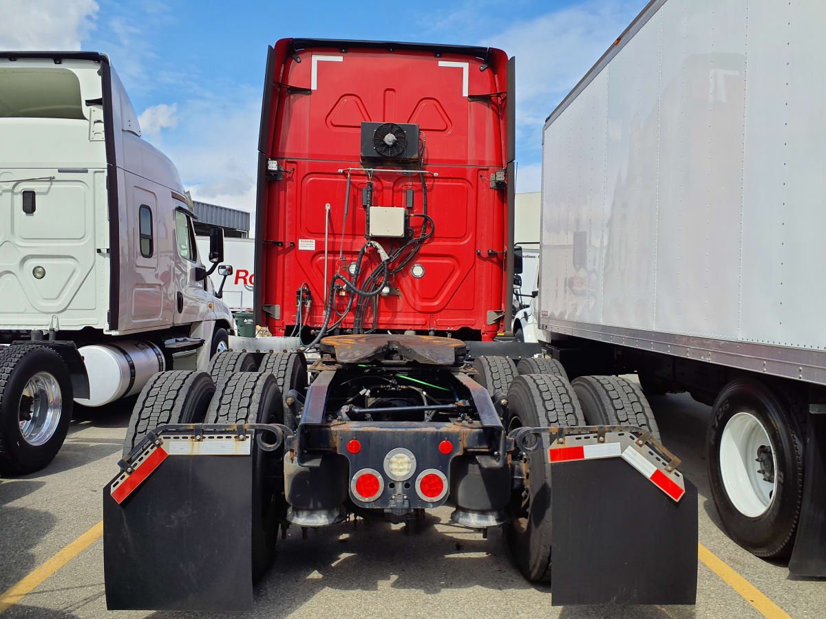 2021 Freightliner/Mercedes NEW CASCADIA PX12664 266600