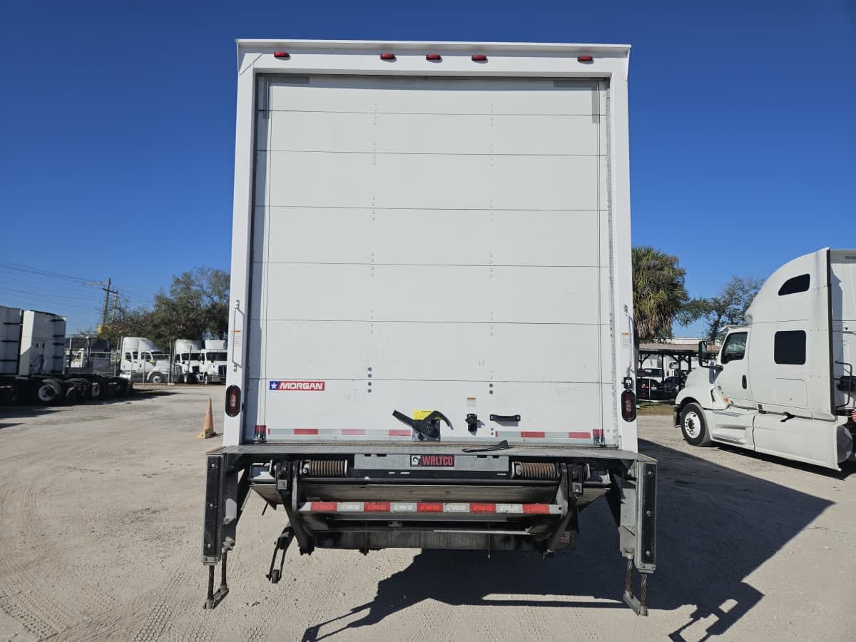 2020 Freightliner/Mercedes M2 106 266605