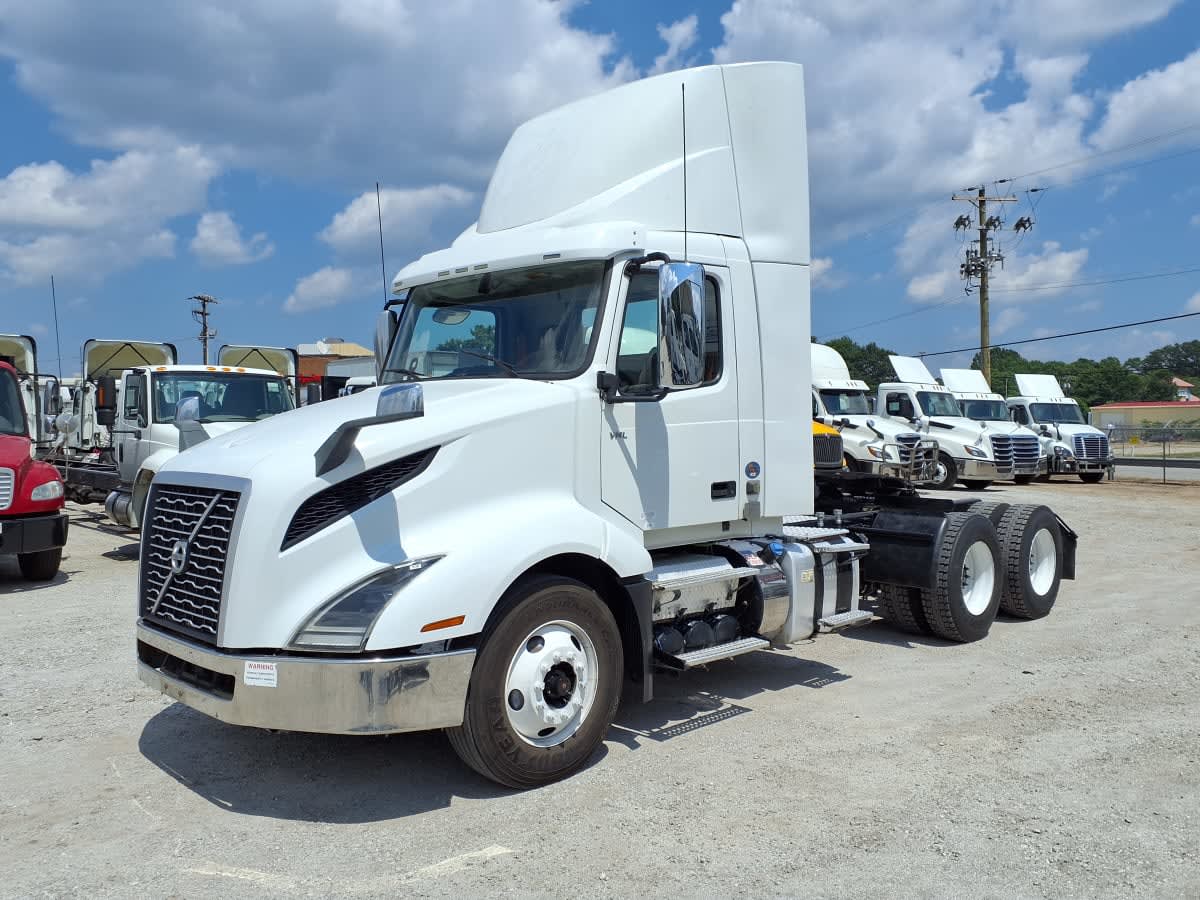 2020 Volvo VNL64T-300 266633 2020 Volvo VNL64T-300 266633
