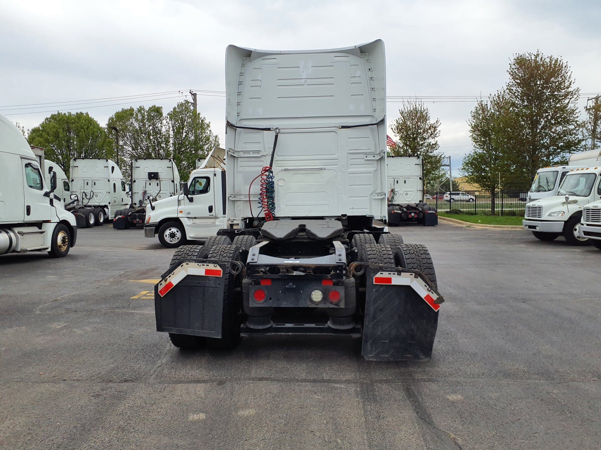 2020 Volvo VNL64T-760 266647