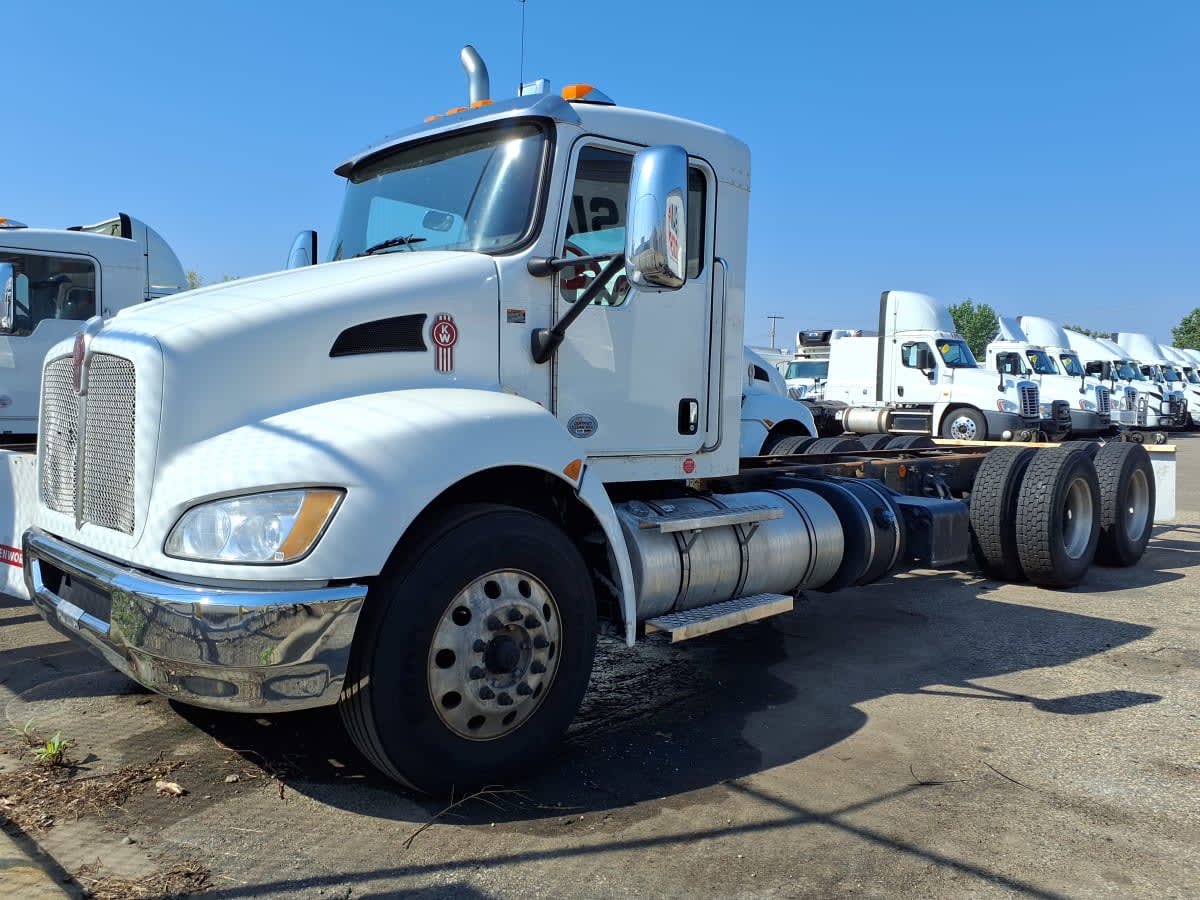 2020 Kenworth Trucks T-370 266670