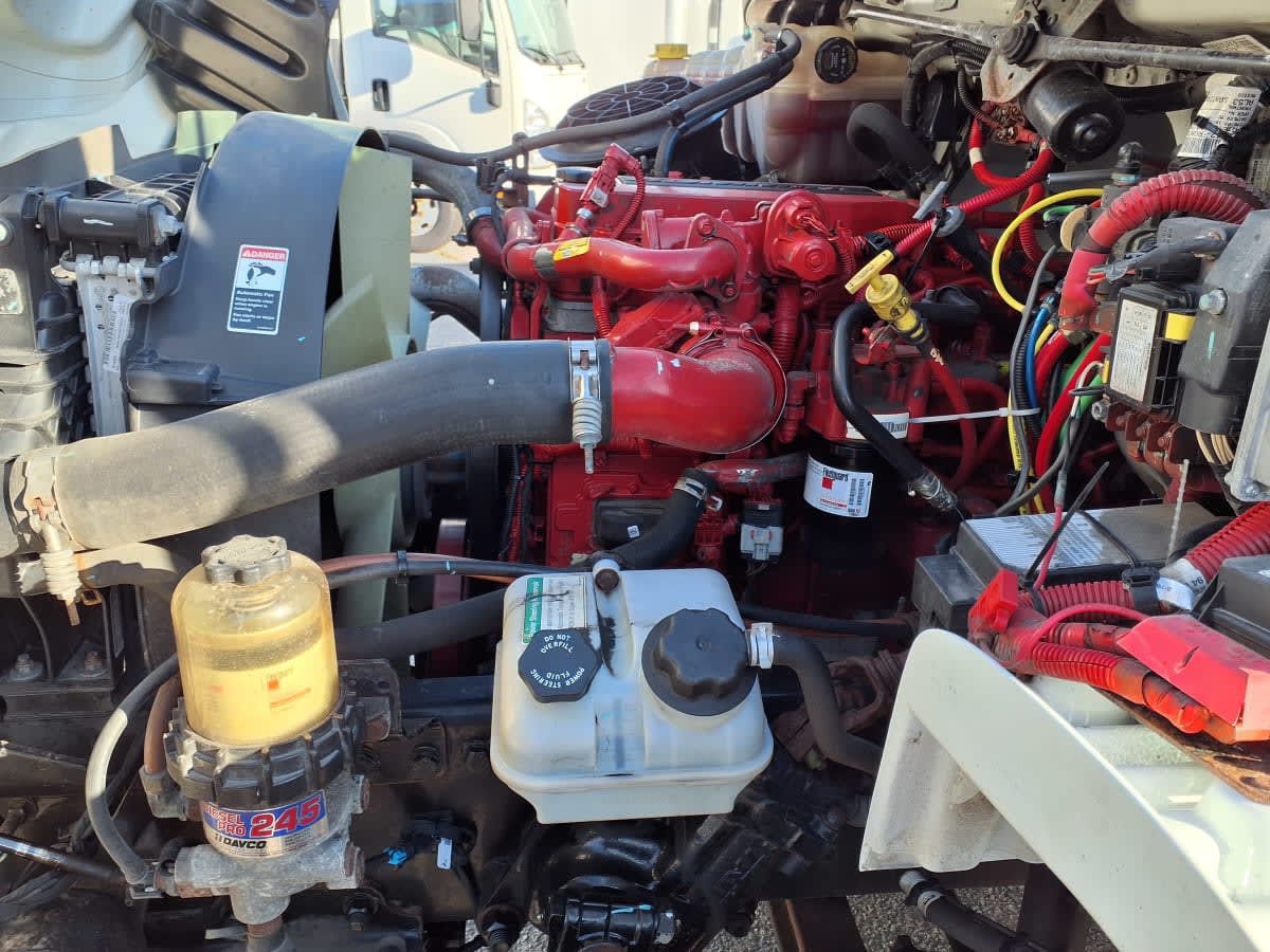 2021 Freightliner/Mercedes M2 106 266832