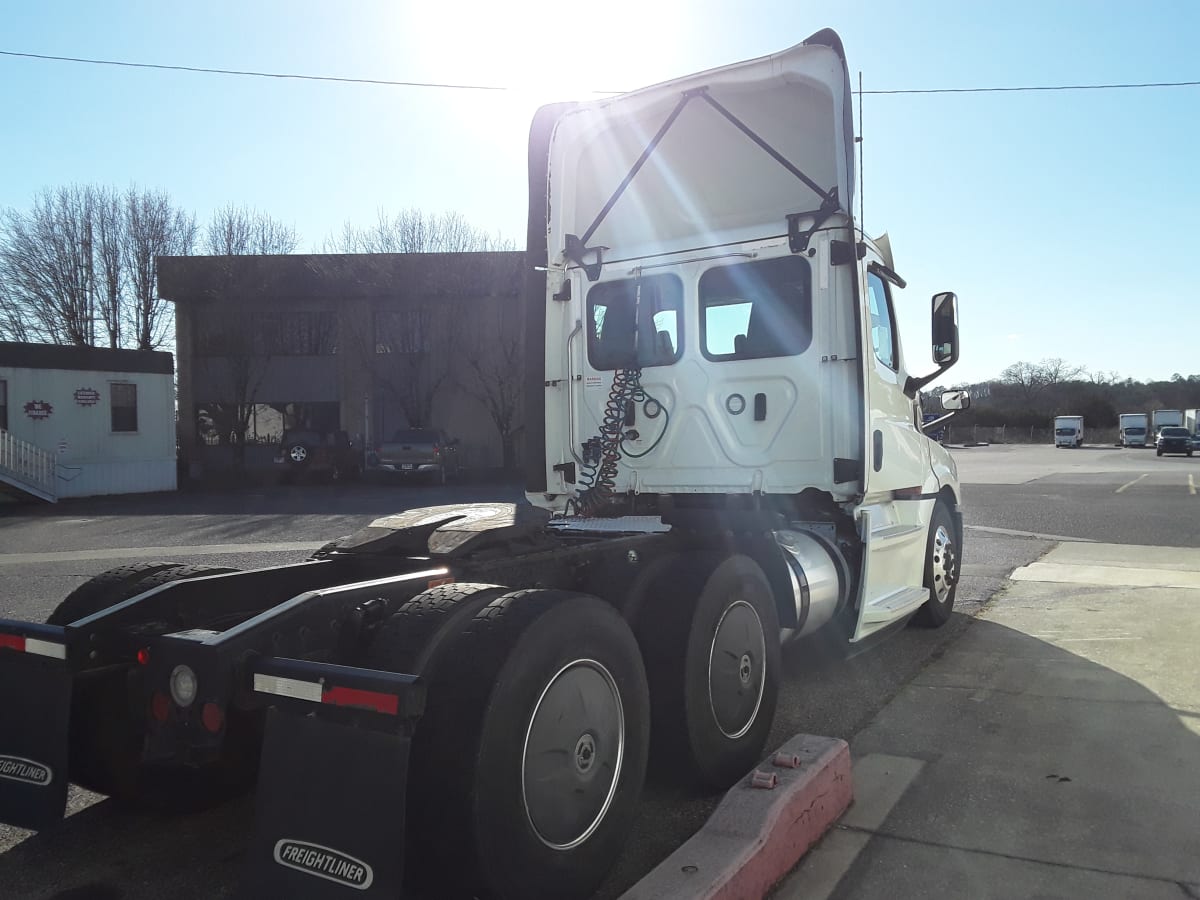 2020 Freightliner/Mercedes NEW CASCADIA PX12664 266979