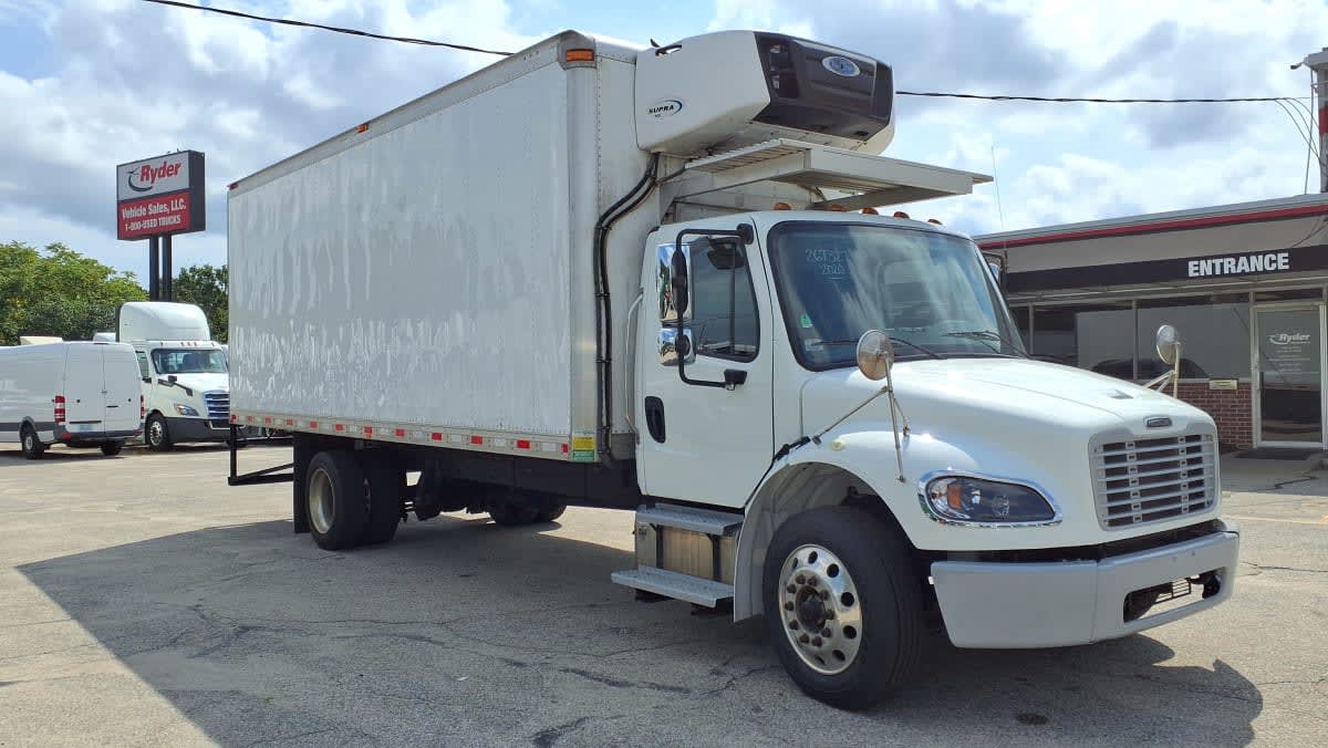 2020 Freightliner M2 106 in Warwick, RI — photo 3