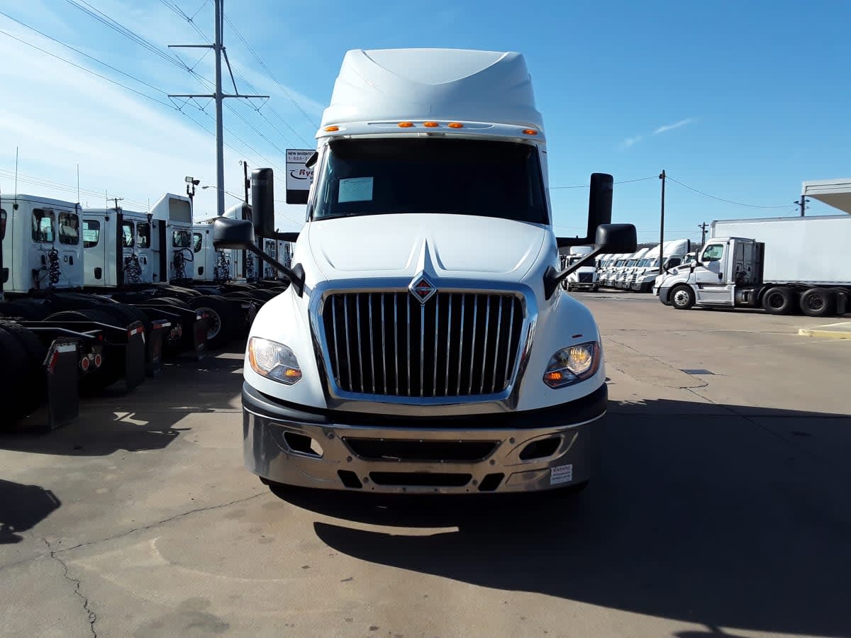 2020 International - image 2