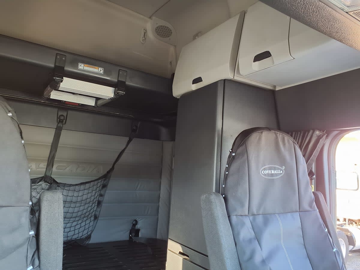 2020 Freightliner Cascadia in Greenville, SC — photo 8