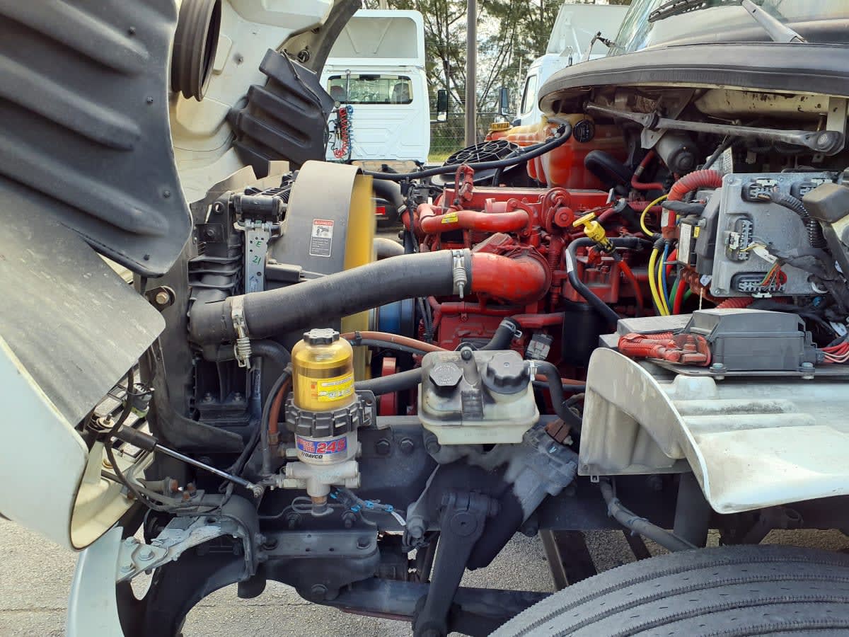 2021 Freightliner/Mercedes M2 106 267636