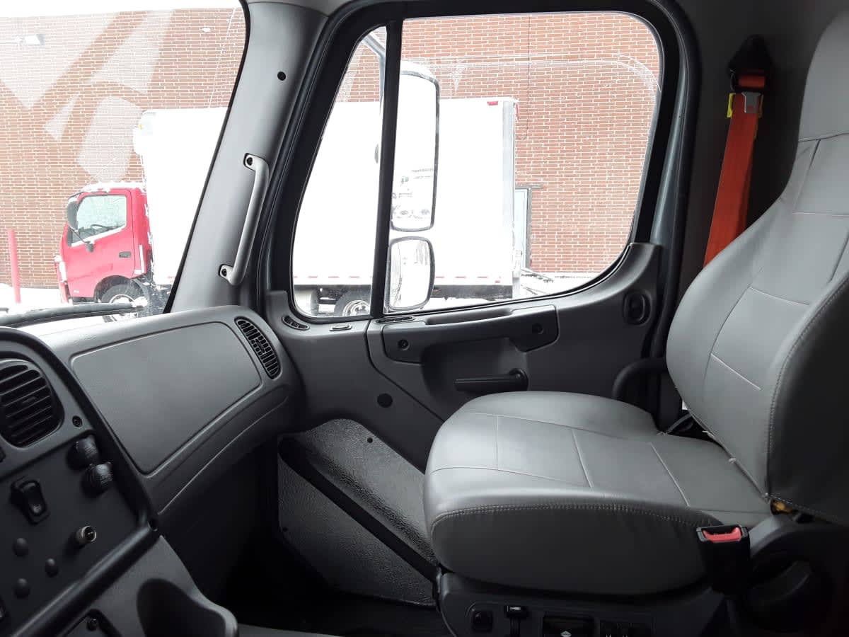 2020 Freightliner/Mercedes M2 106 267763