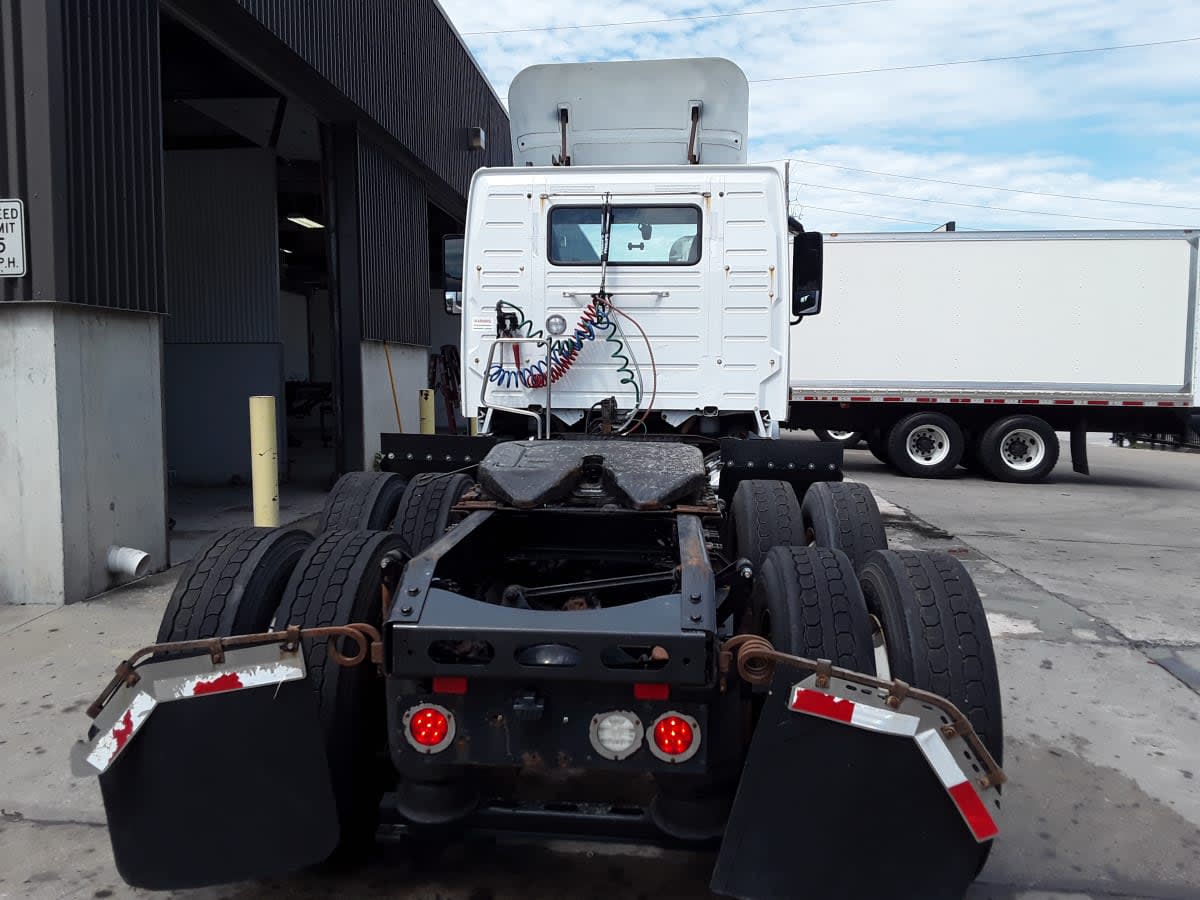 2019 Volvo VNL64T-300 268016