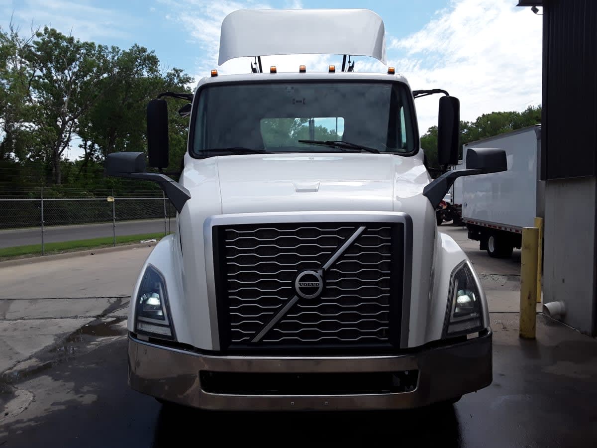 2019 Volvo VNL64T-300 268016