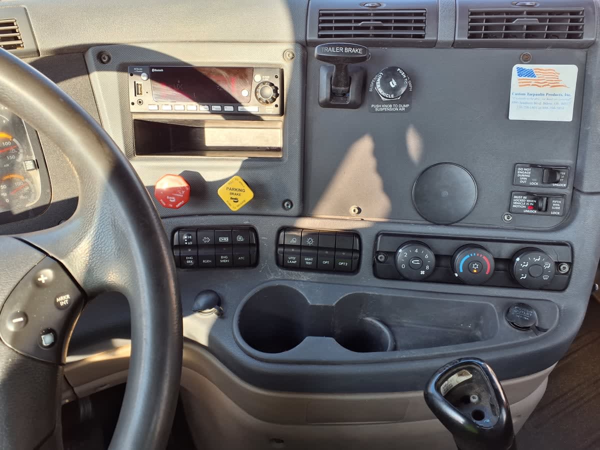 2020 Freightliner/Mercedes CASCADIA 125 268047