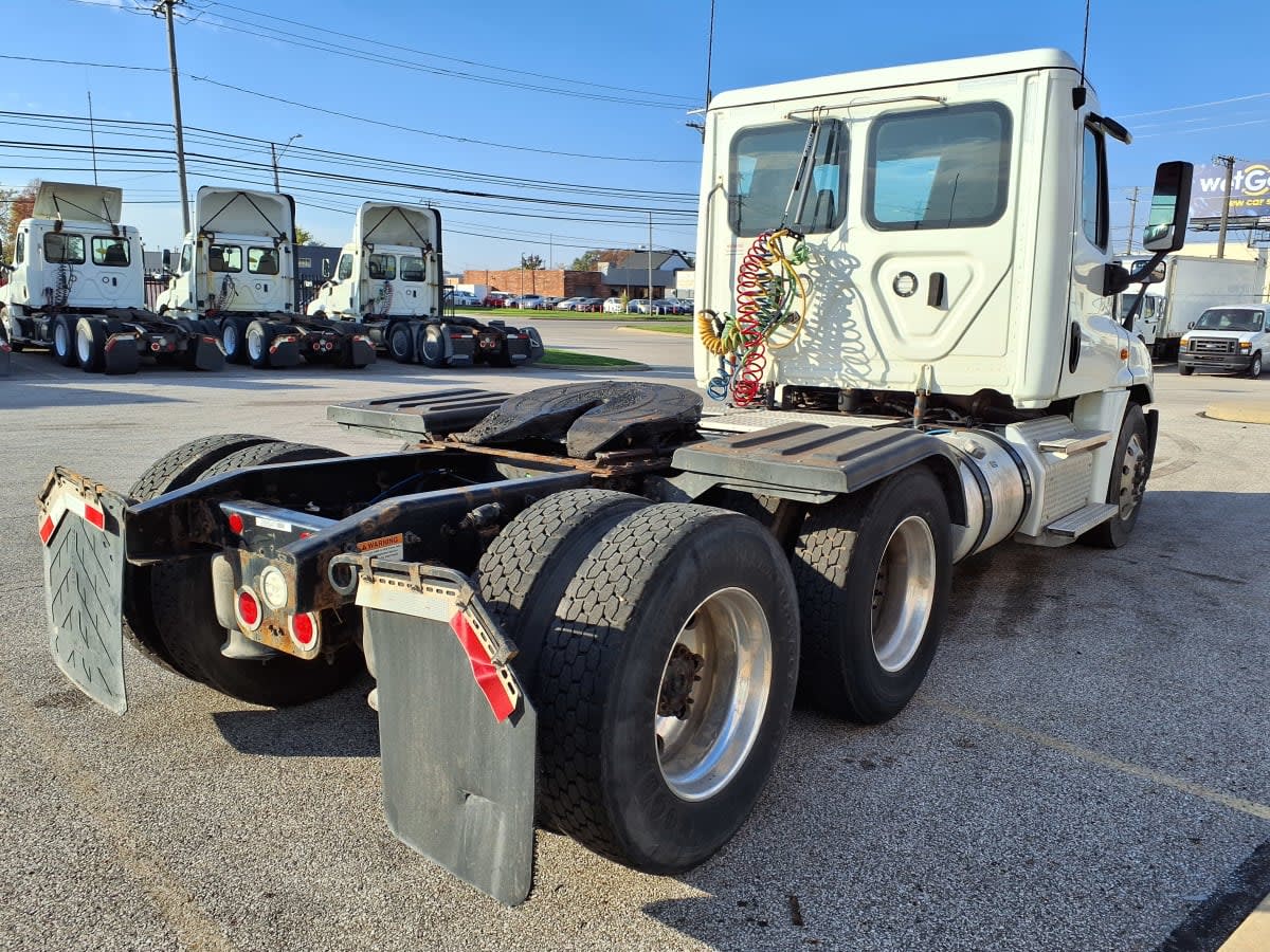 2020 Freightliner/Mercedes CASCADIA 125 268047