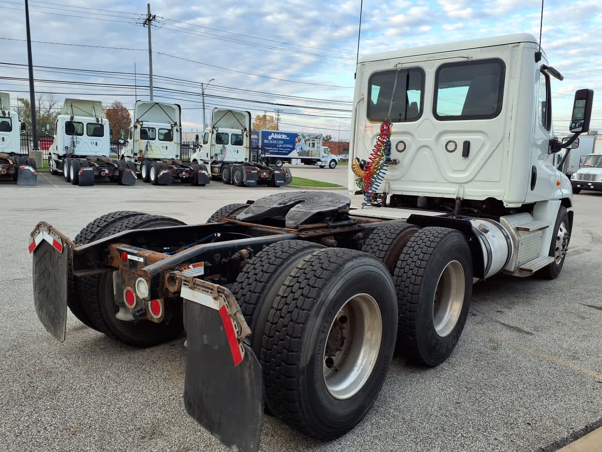 2020 Freightliner/Mercedes CASCADIA 125 268051