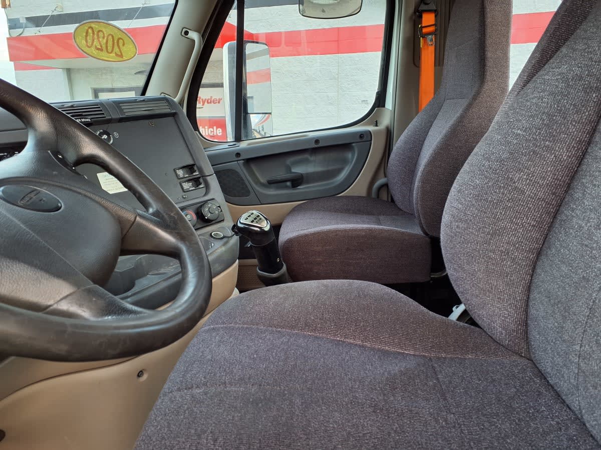 2020 Freightliner/Mercedes CASCADIA 125 268051