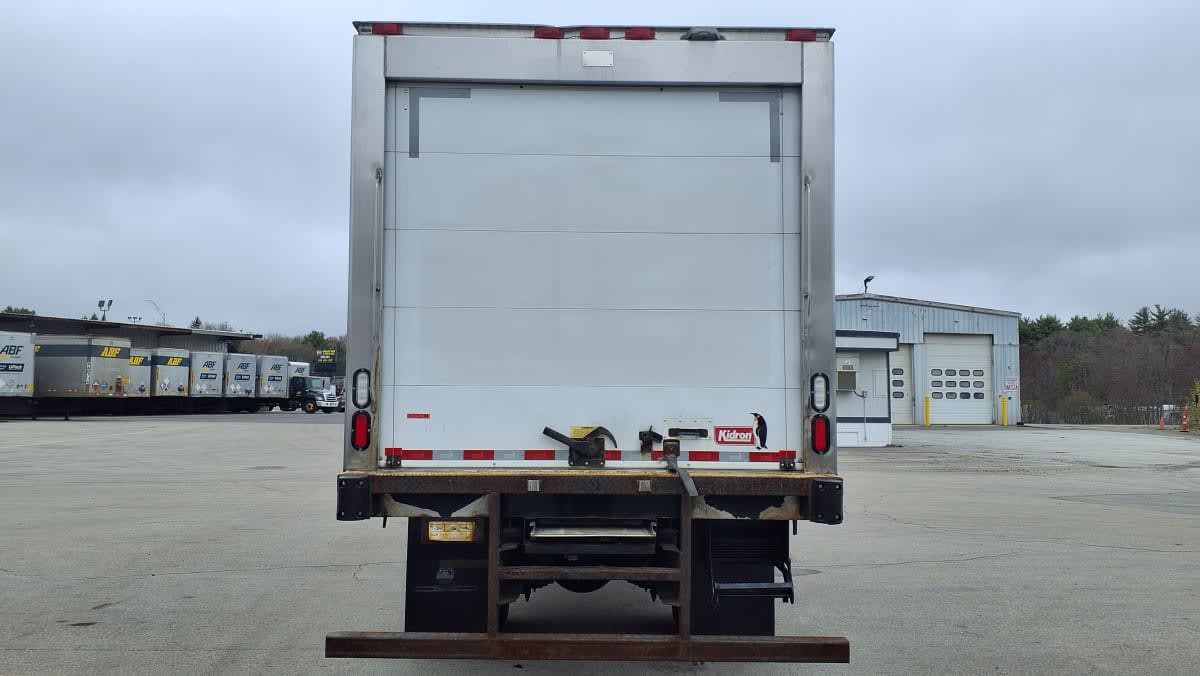 2020 Freightliner/Mercedes M2 106 268052