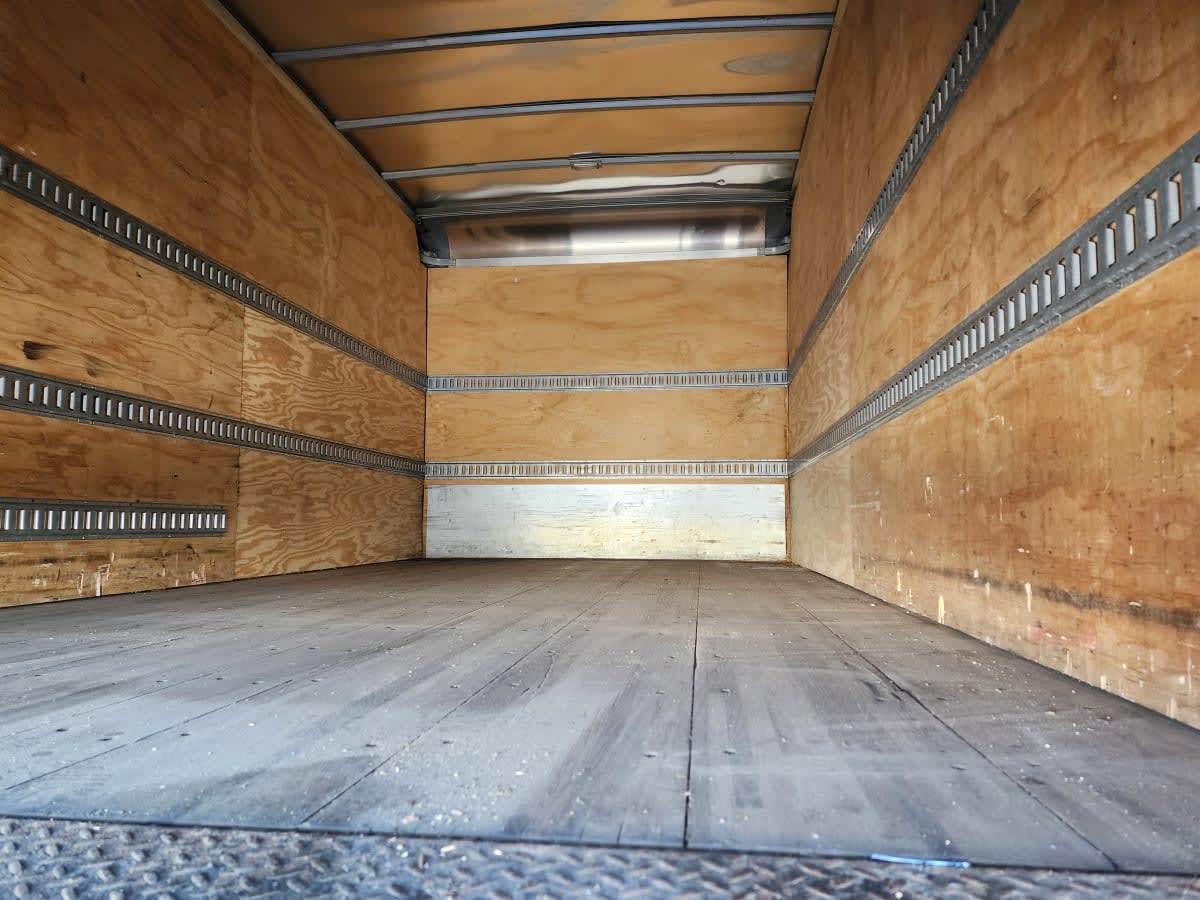 2020 Isuzu NQR 268079